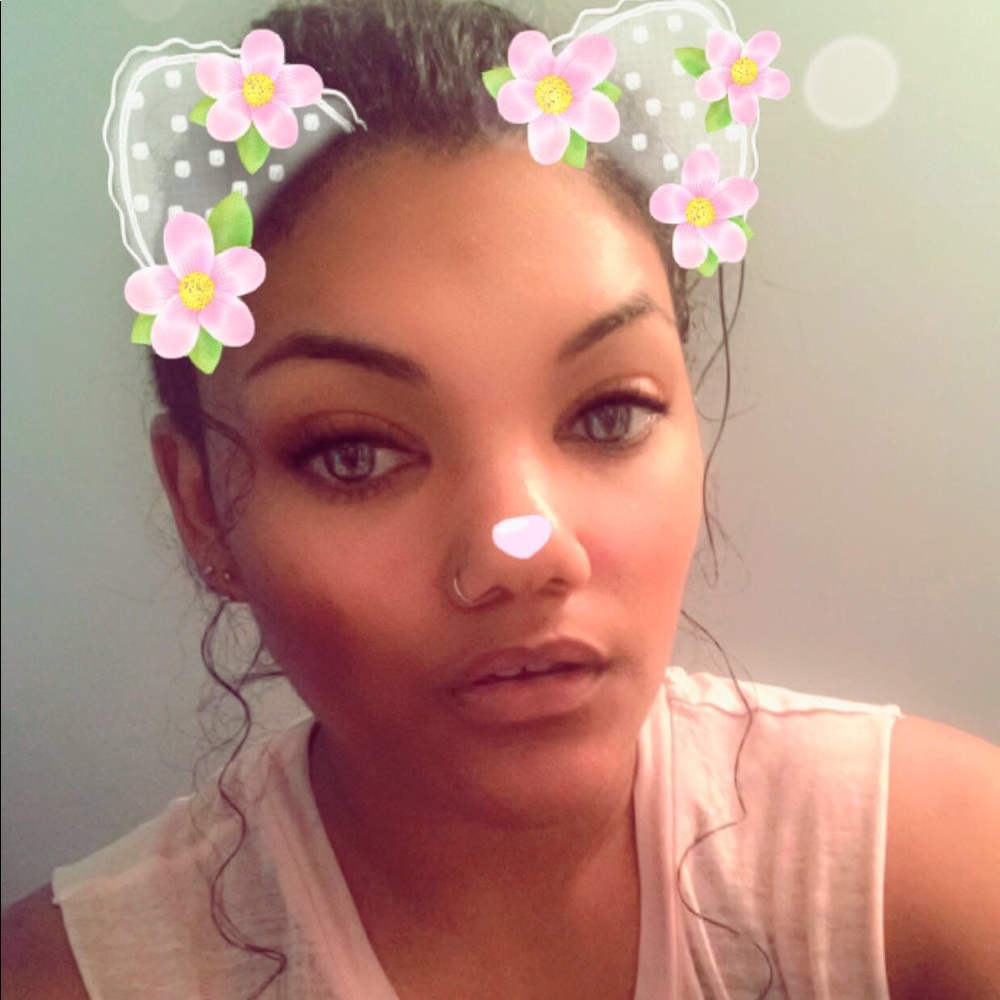 Meet your Posher, Briana